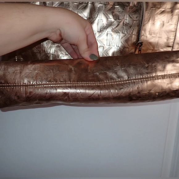 Michael Kors Metallic Mirror Rose Gold Tote Shoulder Bag - Picture 10 of 15